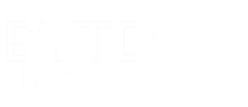 bytd logo inverted rechteckig centered